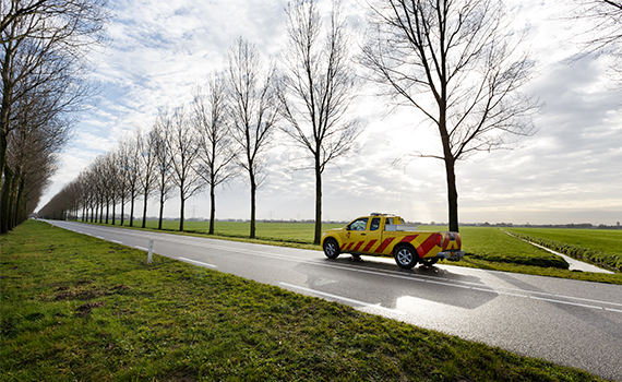 De Provincie Zuid-Holland greep een organisatieverandering aan, om een belangrijke vaardigheid te leren voor de toekomst: goed om kunnen gaan met verandering. Hoe? Door doelen helder te maken, maar ‘de hoe-vraag’ nog open te laten. Door samen te onderzoeken wat bijdraagt aan een wendbare organisatie en wat anders moet. En dat leer je het beste via co-creatie.